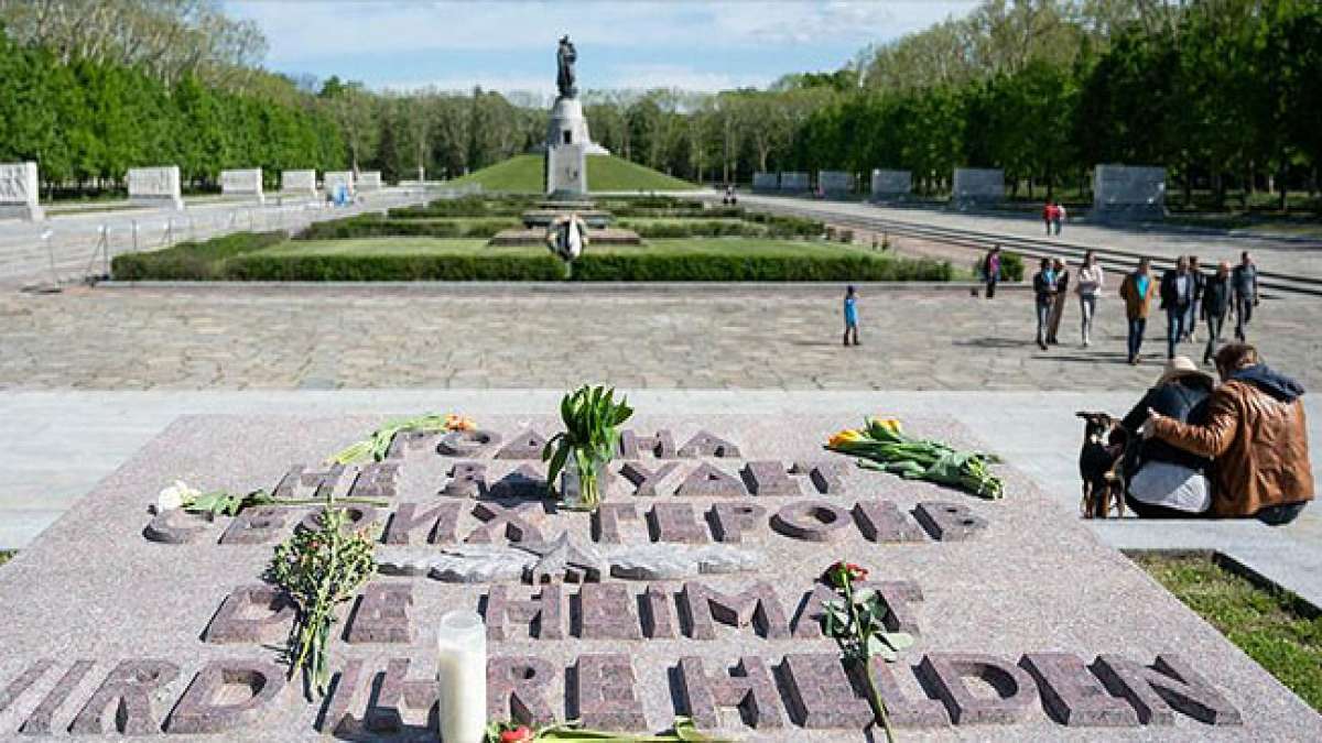 Der 8. Mai in Berlin erinnert an das Ende des Zweiten Weltkriegs und die Befreiung von der nationalsozialistischen Gewaltherrschaft.