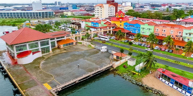 5. November - Colón-Tag in Panama