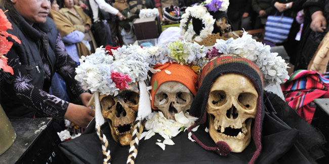 8. November - Tag der Totenköpfe in Bolivien