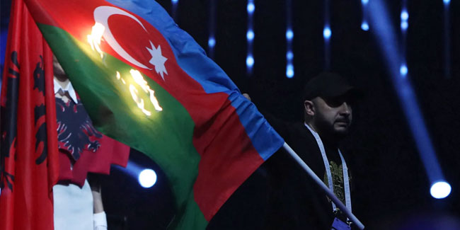Tag des finnisch-schwedischen Erbes, ein Flaggentag - Tag der Nationalflagge in Aserbaidschan