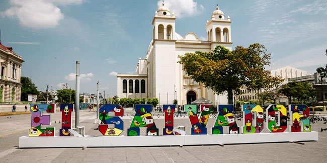 3. August - San-Salvador-Tag