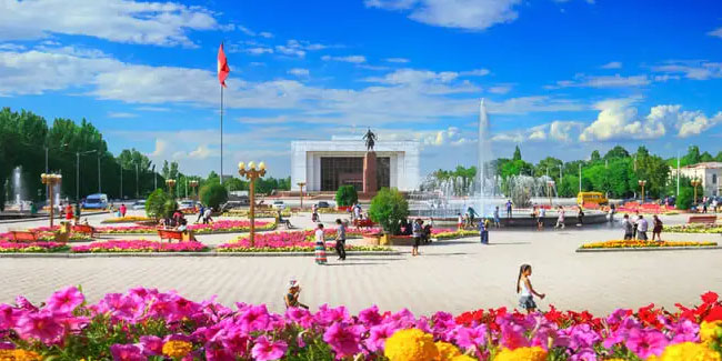 Tag der Flagge in Kirgisistan - Tag der Stadt Bischkek in Kirgisistan