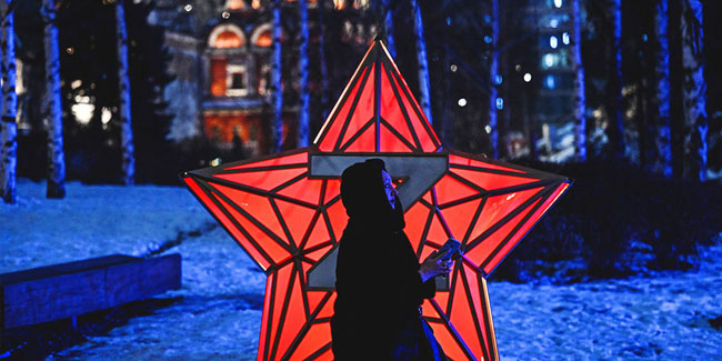 11. Juli - Tag des Beleuchtungskünstlers in Russland