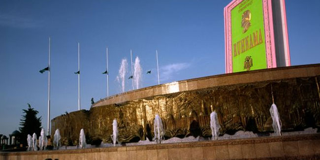 12. September - Ruhnam-Buch-Tag in Turkmenistan