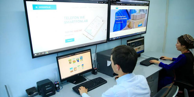 7. März: Turkmenischer Tag der Arbeiter des Transport- und Kommunikationskomplexes