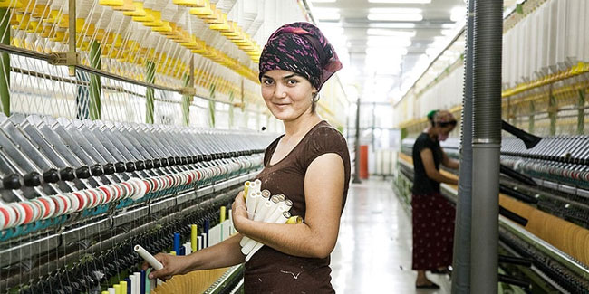 2. Juni - Tag der Arbeiter in der turkmenischen Textilindustrie