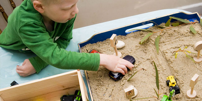 11. August: Tag des Spiels im Sand