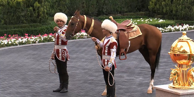 28. April - Turkmenisches Rennpferdefest