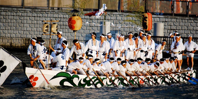 25. Juli: Tenjin Matsuri in Osaka