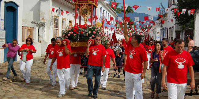 19. Mai - Festa do Divino in Paraty, Brasilien