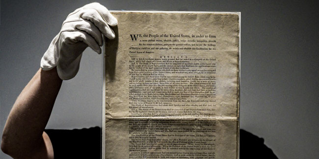 1. Mai: Tag der Verfassung in Argentinien, Lettland und den Marshallinseln