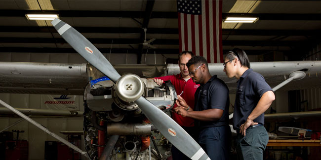 24. Mai: Tag des Luftfahrt-Wartungstechnikers in den Vereinigten Staaten