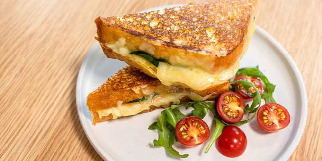 15. September: Nationaler Tag des Käsetoasts in den USA