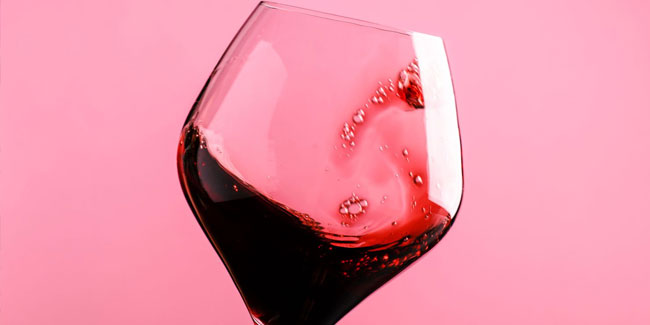 Nationaler Tag der Eistorte in den USA - Nationaler Pinot Noir Tag in den USA