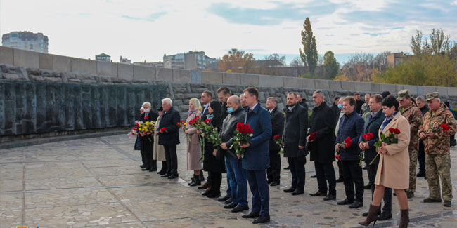 28. Oktober - Jahrestag der Befreiung der Ukraine von den Nazis