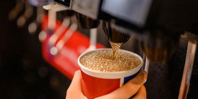 19. November - Tag des kohlensäurehaltigen Getränks mit Koffein in den USA