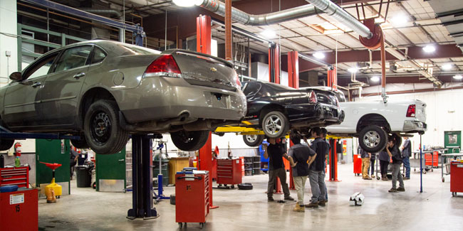 24. August: Der Tag des Automechanikers in El Salvador