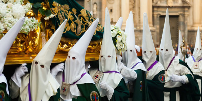 Der Tag von Cadiz in Spanien - Semana Santa in Spanien
