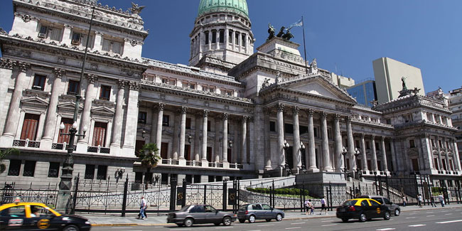 25. Mai: Erste Nationale Regierung / Nationalfeiertag in Argentinien