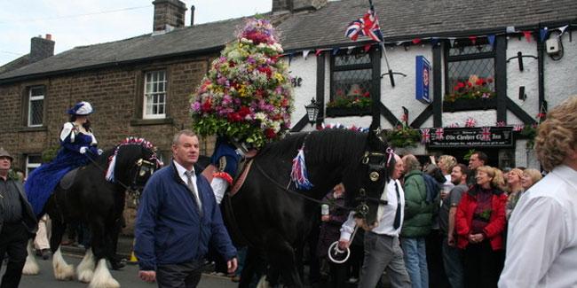 29. Mai: Castleton Garland Day