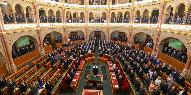 1. Juli: Tag der Beamten und öffentlichen Bediensteten in Ungarn