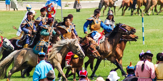 12. Juli - Der zweite Tag des Naadam-Festes in der Mongolei